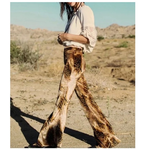Spell and the Gypsy Velvet Savannah Bells Animal Print Flare Boho Pants Size 8 - Picture 4 of 15